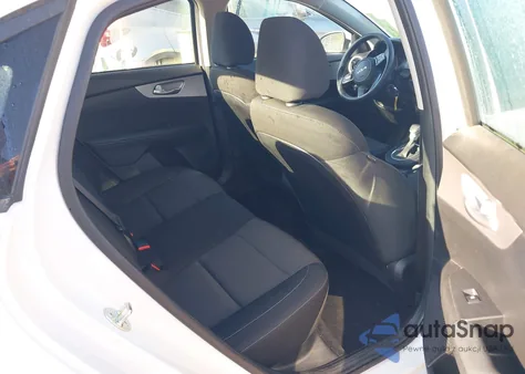 2024 Kia Forte Lxs z USA, uszkodzony, nr VIN 3KPF24AD0RE703227